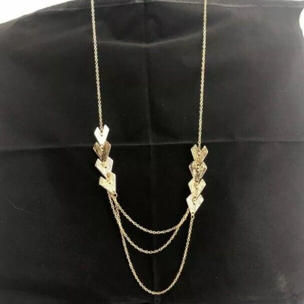 NWT Material Girl brand gold arrow necklace. Multi Layer Chain Embellishment